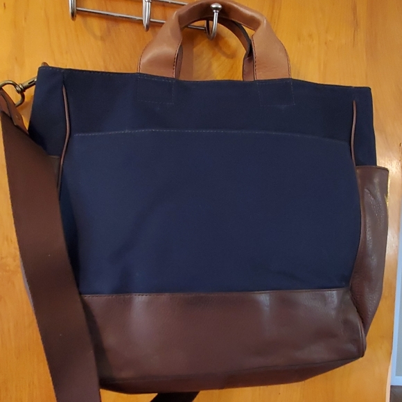 Coach MBK utility tote 70720 - Picture 2 of 2